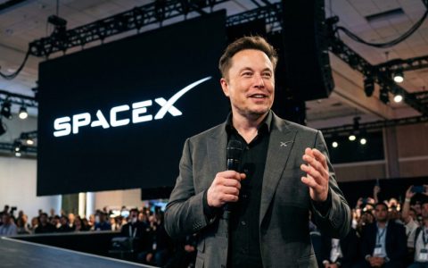 Elon Musk’s Net Worth Tops $800 Billion Again As SpaceX Shares Spike 11%